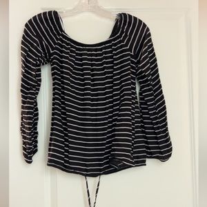 Altar’d State Off the shoulder cinch bottom top